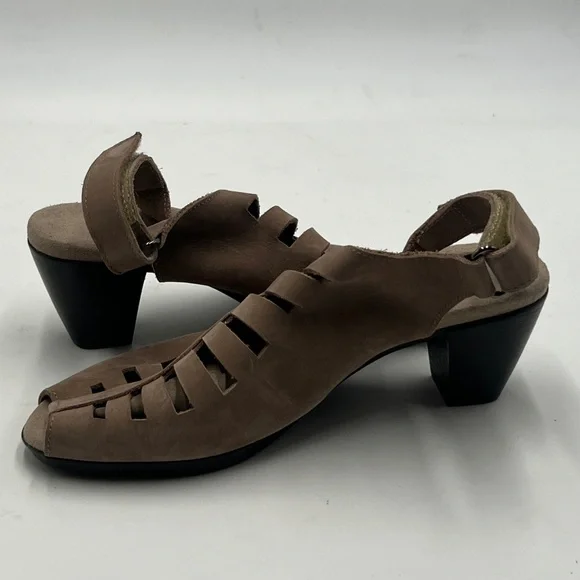 Munro Tan Heels with Perforated Design - Picture 5 of 9